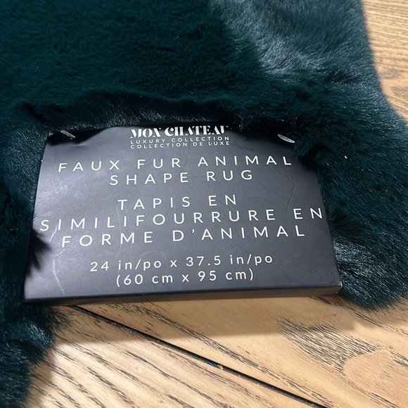 Animal Shape Faux Fur Rug 🐢 - Picture 6 of 6